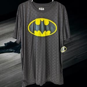 New Batman Men XL AOP All Over Print Logo Athletic Performance T-Shirt Black nwt